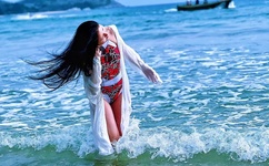 脱了全部的衣服亲嘴